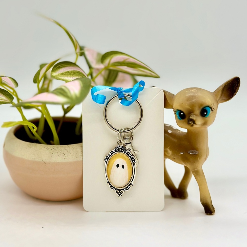 Hand-painted Ghostie Keychain